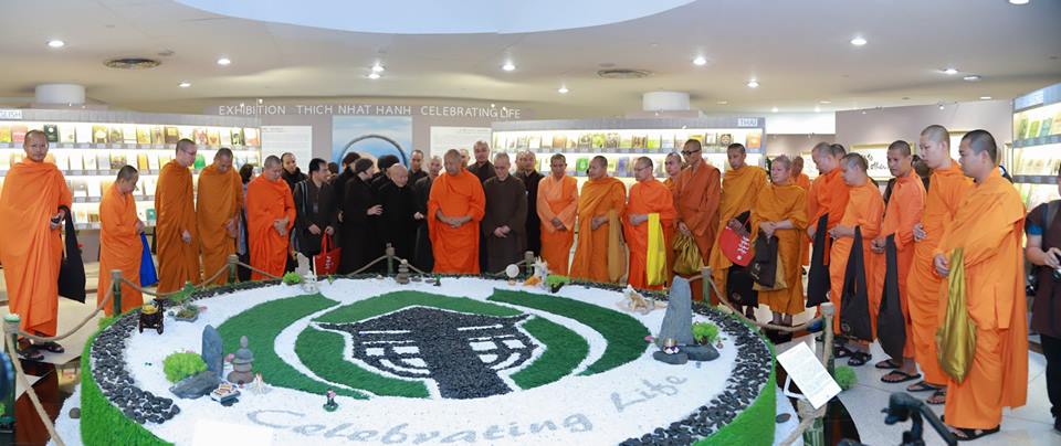 Triển lãm sách, thư pháp Thiền sư Nhất Hạnh tại Bangkok