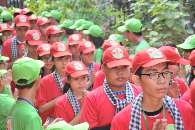 TP. Cần Thơ: Gần 2000 bạn trẻ trang nghiêm lắng nghe chánh pháp