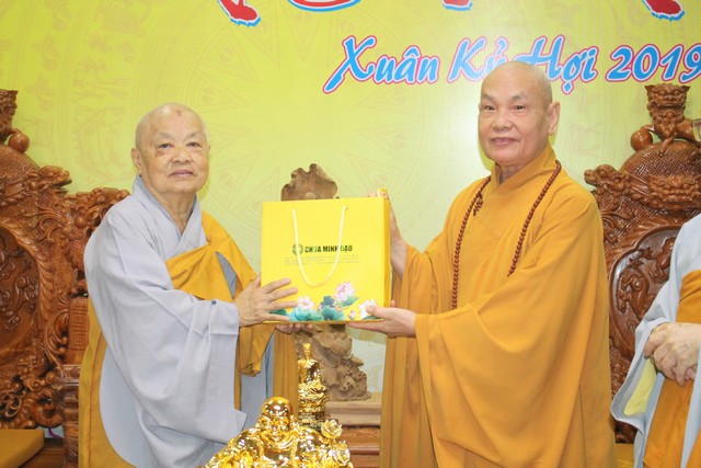 TP.Hồ Chí Minh: Phân ban ni giới trung ương chúc tết các cấp chính quyền