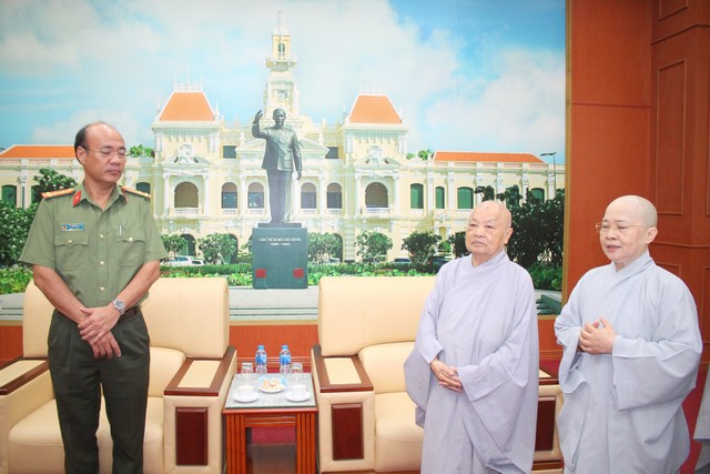 TP.Hồ Chí Minh: Phân ban ni giới trung ương chúc tết các cấp chính quyền