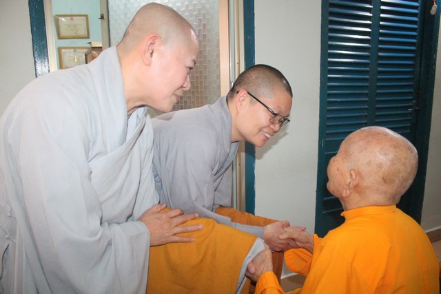 TP.Hồ Chí Minh: Phân ban ni giới trung ương chúc tết các cấp chính quyền