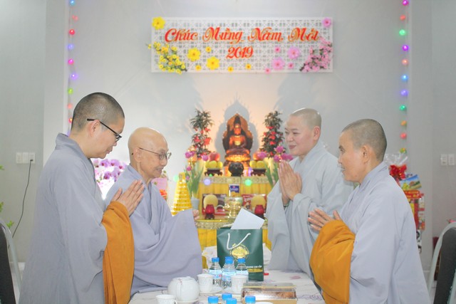TP.Hồ Chí Minh: Phân ban ni giới trung ương chúc tết các cấp chính quyền
