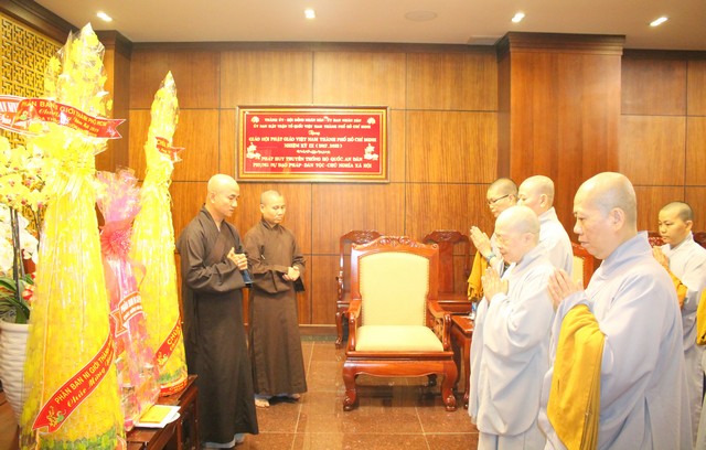 TP.Hồ Chí Minh: Phân ban ni giới trung ương chúc tết các cấp chính quyền