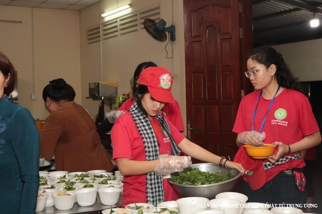 Tuyệt lắm áo đỏ ơi!