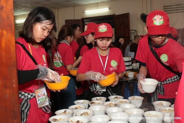Tuyệt lắm áo đỏ ơi!
