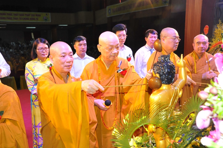 Hà Nội: Trang nghiêm Đại lễ Phật đản PL.2563