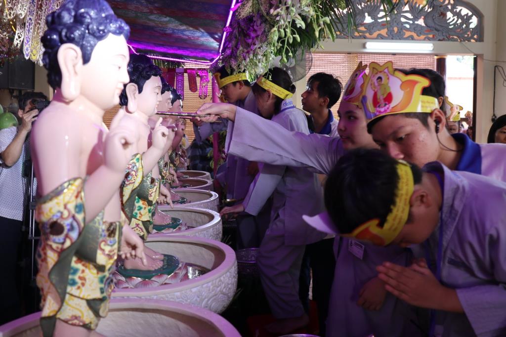 Chương Trình Khóa Tu “Gieo Hạt Từ Tâm”