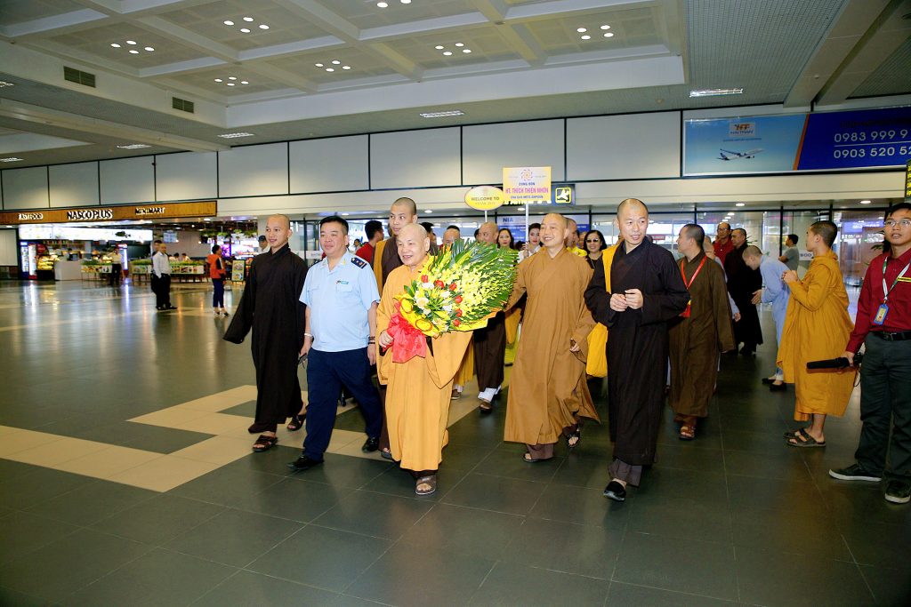 Hà Nội: Hòa Thượng Chủ Tịch Ủy Ban tổ chức Vesak 2019 đã quang lâm đến sân bay Quốc tế Nội Bài