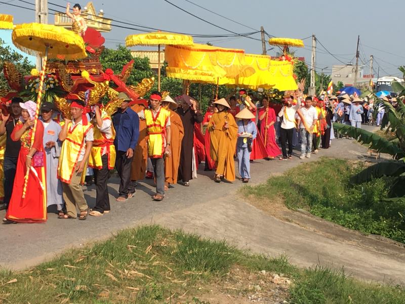 Thái Bình: Diễu hành xe hoa nhân Đại lễ Phật đản