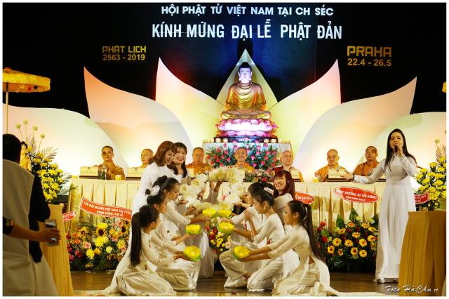 Đại Lễ Phật Đản PL. 2563 - DL. 2019 Tổ Chức Tại Thủ Đô Praha Ngày 26/5/2019 Đã Thành Công Viẻn Mãn