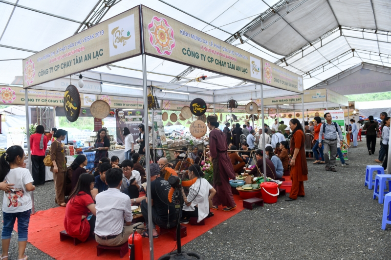Gấp rút chuẩn bị cho buổi khai mạc Đại lễ Vesak LHQ 2019