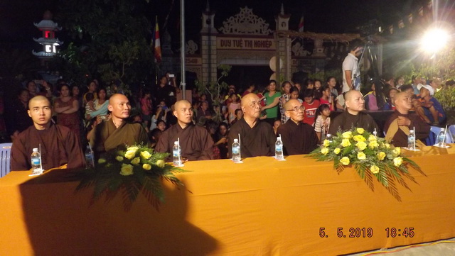 Khánh Hòa: Đêm văn nghệ chào mừng Phật đản tại chùa Hưng Long