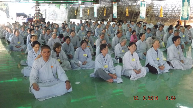 Khánh Hòa: Khóa tu niệm Phật tại chùa Linh Sơn Pháp Ấn
