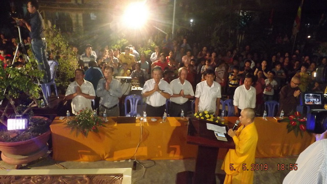 Khánh Hòa: Đêm văn nghệ chào mừng Phật đản tại chùa Hưng Long