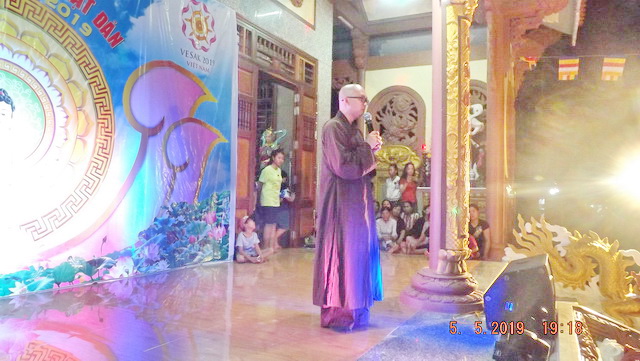 Khánh Hòa: Đêm văn nghệ chào mừng Phật đản tại chùa Hưng Long