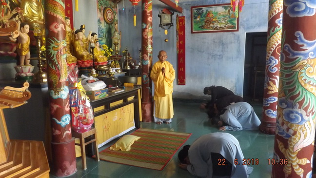 Phật tử thiện nguyện Ninh Hòa hành hương cúng dường mùa An cư kiết hạ