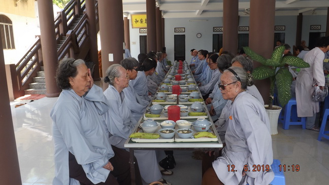 Khánh Hòa: Khóa tu niệm Phật tại chùa Linh Sơn Pháp Ấn