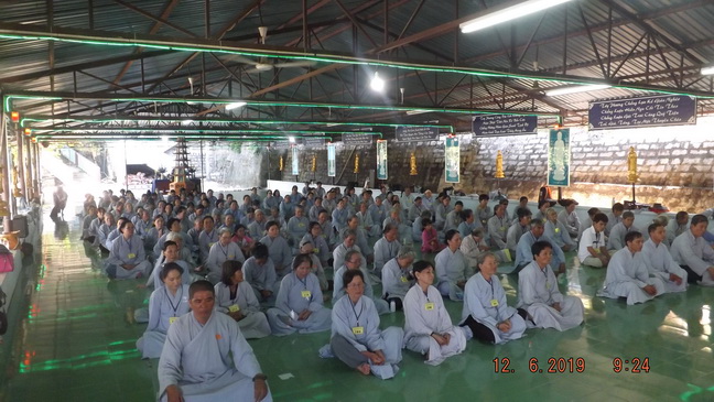 Khánh Hòa: Khóa tu niệm Phật tại chùa Linh Sơn Pháp Ấn