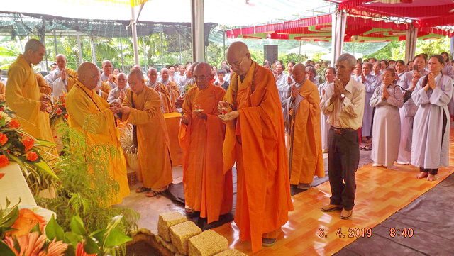 Khánh Hòa: Lễ đặt đá xây dựng chánh điện chùa Linh Bửu