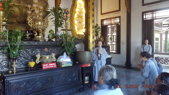 Phật tử thiện nguyện Ninh Hòa hành hương cúng dường mùa An cư kiết hạ