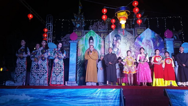 Khánh Hòa : Văn nghệ chào mừng Phật đản PL.2563