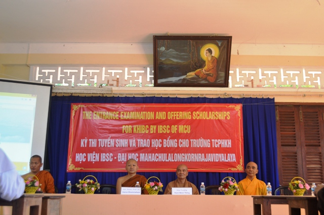 Khánh Hòa:  Viện Nghiên cứu Phật học quốc tế IBSC Thái Lan tổ chức Kỳ thi tuyển sinh và trao học bổng cho Tăng Ni sinh trường Trung Cấp Phật học Khánh Hòa