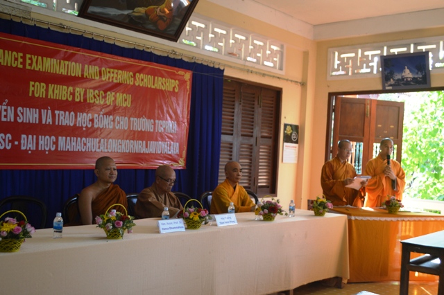 Khánh Hòa:  Viện Nghiên cứu Phật học quốc tế IBSC Thái Lan tổ chức Kỳ thi tuyển sinh và trao học bổng cho Tăng Ni sinh trường Trung Cấp Phật học Khánh Hòa