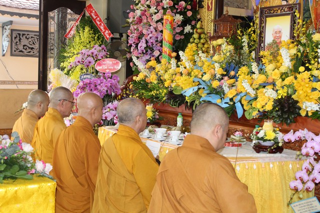 TP Hồ Chí Minh: Lễ dâng Y Vu Lan - PL 2563  Húy kị Hòa thượng Thích Tâm Châu lần thứ II