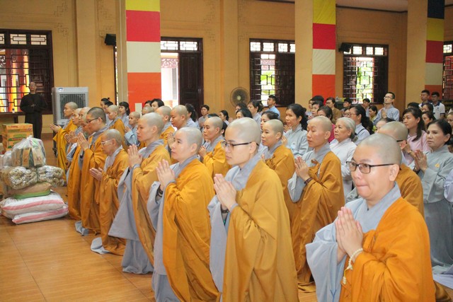 TP Hồ Chí Minh: Quan Âm Tu Viện Cúng Dường 11 Trường Hạ