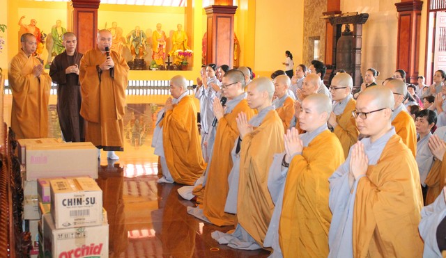 TP Hồ Chí Minh: Quan Âm Tu Viện Cúng Dường 11 Trường Hạ