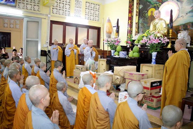 TP Hồ Chí Minh: Quan Âm Tu Viện Cúng Dường 11 Trường Hạ