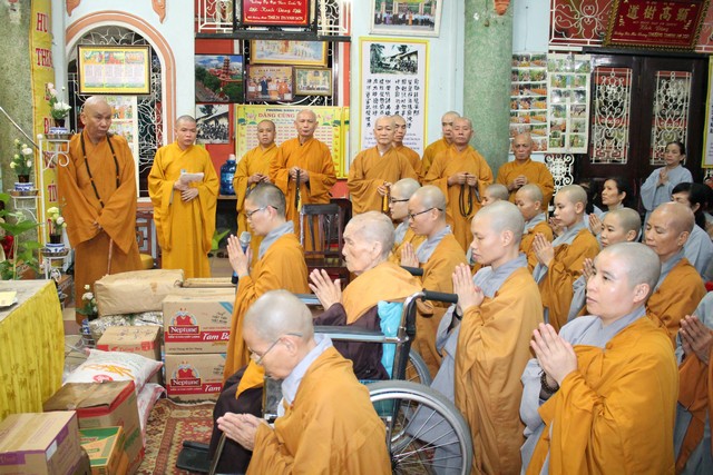 TP Hồ Chí Minh: Quan Âm Tu Viện Cúng Dường 11 Trường Hạ