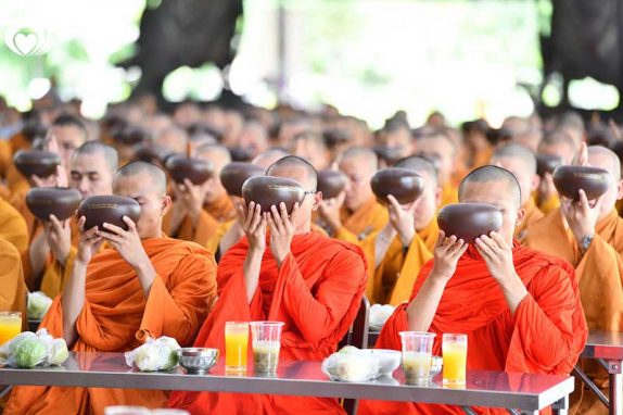 Tổng Kết Chương Trình  Cúng Dường Trường Hạ Học Viện Phật Giáo Việt Nam  (Cs Lê Minh Xuân) (C211)