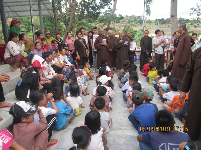 Trung thu đến với trẻ em nghèo