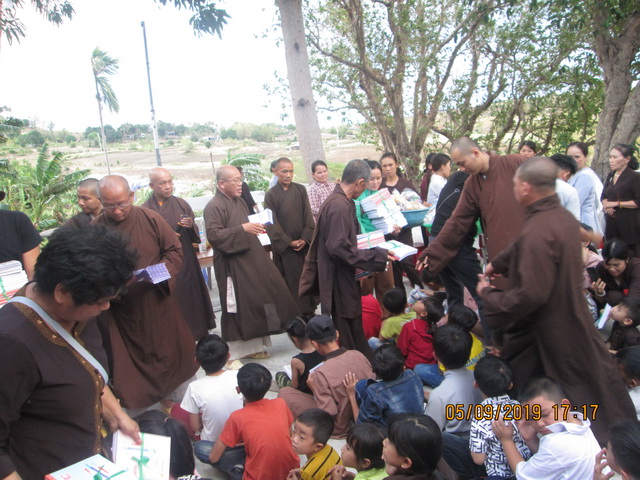 Trung thu đến với trẻ em nghèo