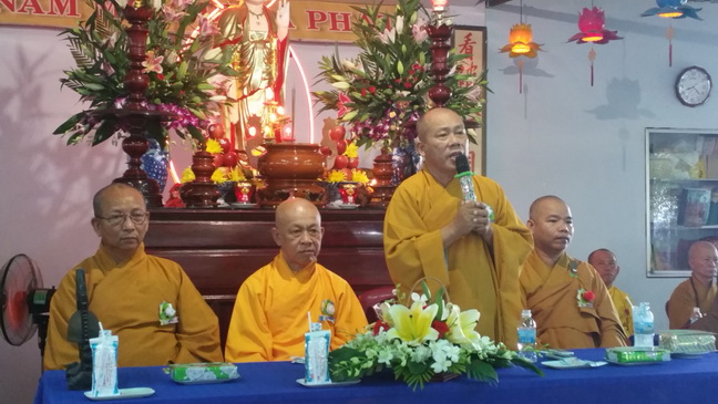 Khánh Hòa: Lễ  bông hồng cài áo và Trai tăng cúng dường tại chùa Linh Sơn Pháp Ấn