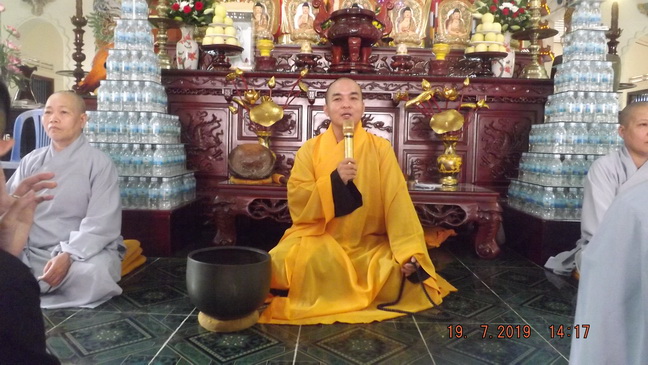 Khánh hòa: Hơn 300 bạn trẻ tham dự khóa tu “Tìm về tuổi thơ”