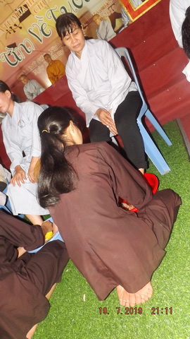 Xúc động đêm thắp nến tri ân tại chùa Mỹ Sơn