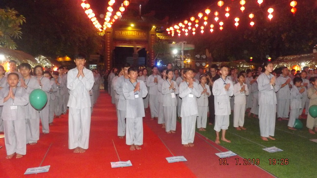 Khánh hòa: Hơn 300 bạn trẻ tham dự khóa tu “Tìm về tuổi thơ”