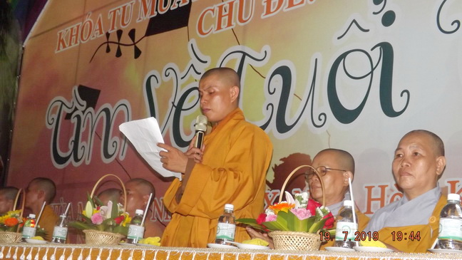 Khánh hòa: Hơn 300 bạn trẻ tham dự khóa tu “Tìm về tuổi thơ”