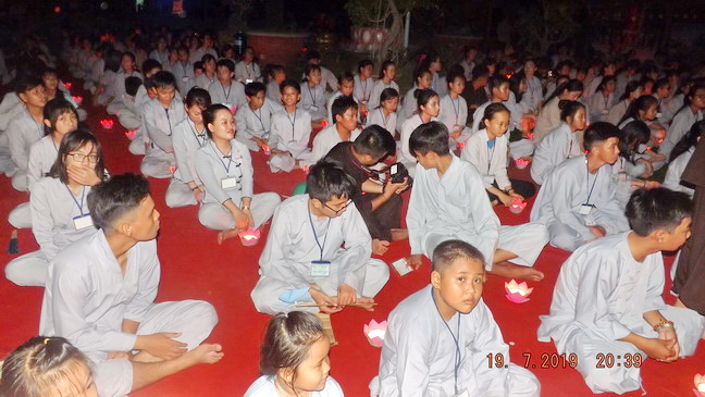 Khánh hòa: Hơn 300 bạn trẻ tham dự khóa tu “Tìm về tuổi thơ”
