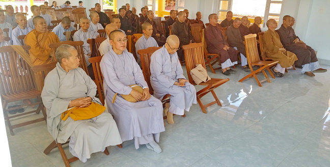 Khánh Hòa: BTS Phật giáo tỉnh thăm trường hạ