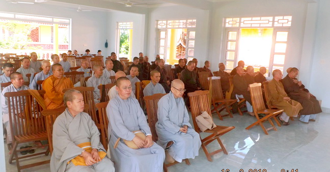 Khánh Hòa: BTS Phật giáo tỉnh thăm trường hạ