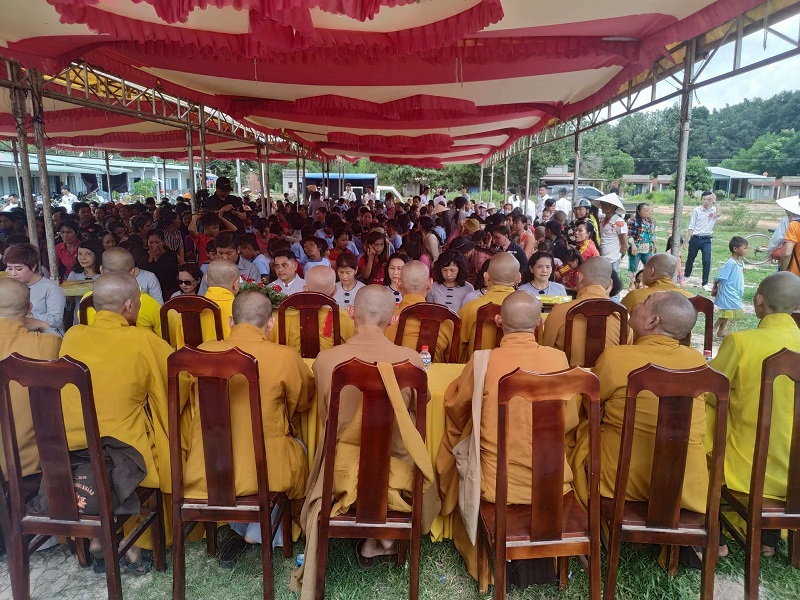 Tổng kết chương trình cúng dường Trai Tăng và Trao quà cho 183 hộ dân ở Tây Ninh (C225)