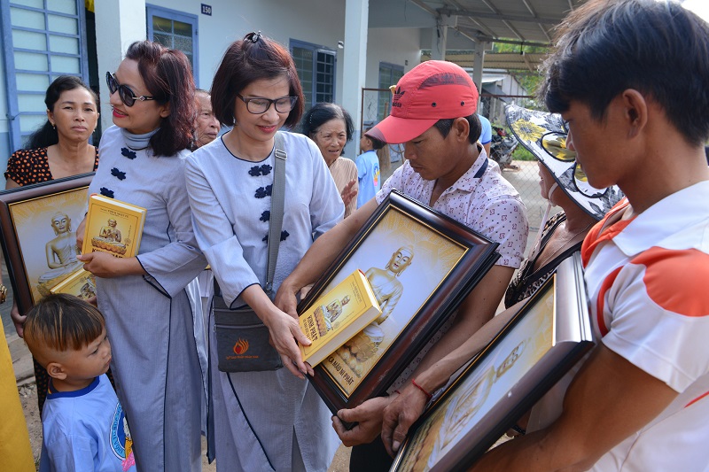 Tổng kết chương trình cúng dường Trai Tăng và Trao quà cho 183 hộ dân ở Tây Ninh (C225)