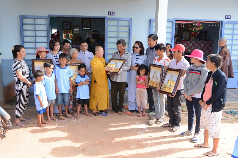 Tổng kết chương trình cúng dường Trai Tăng và Trao quà cho 183 hộ dân ở Tây Ninh (C225)