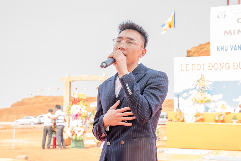 Quảng Ngãi: Chùa Minh Đức tổ chức lễ chú nguyện rót đồng đúc Đại Hồng Chung