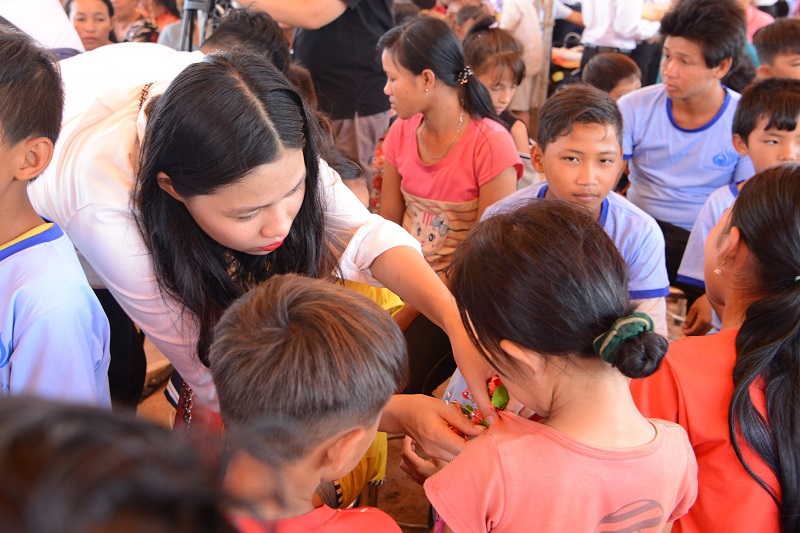 Tổng kết chương trình cúng dường Trai Tăng và Trao quà cho 183 hộ dân ở Tây Ninh (C225)