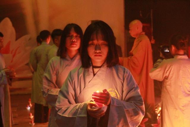 Thái Bình: Lễ Hội Hoa Đăng Vía Phật Di Đà Tại Chùa Từ Xuyên