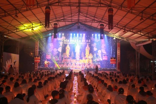 Thái Bình: Lễ Hội Hoa Đăng Vía Phật Di Đà Tại Chùa Từ Xuyên